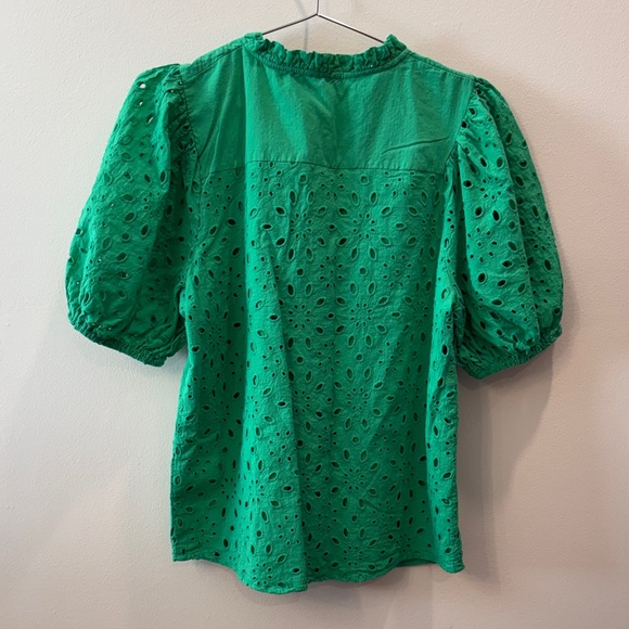Green Eyelet Puff Sleeve Top Sz M - Picture 6 of 6